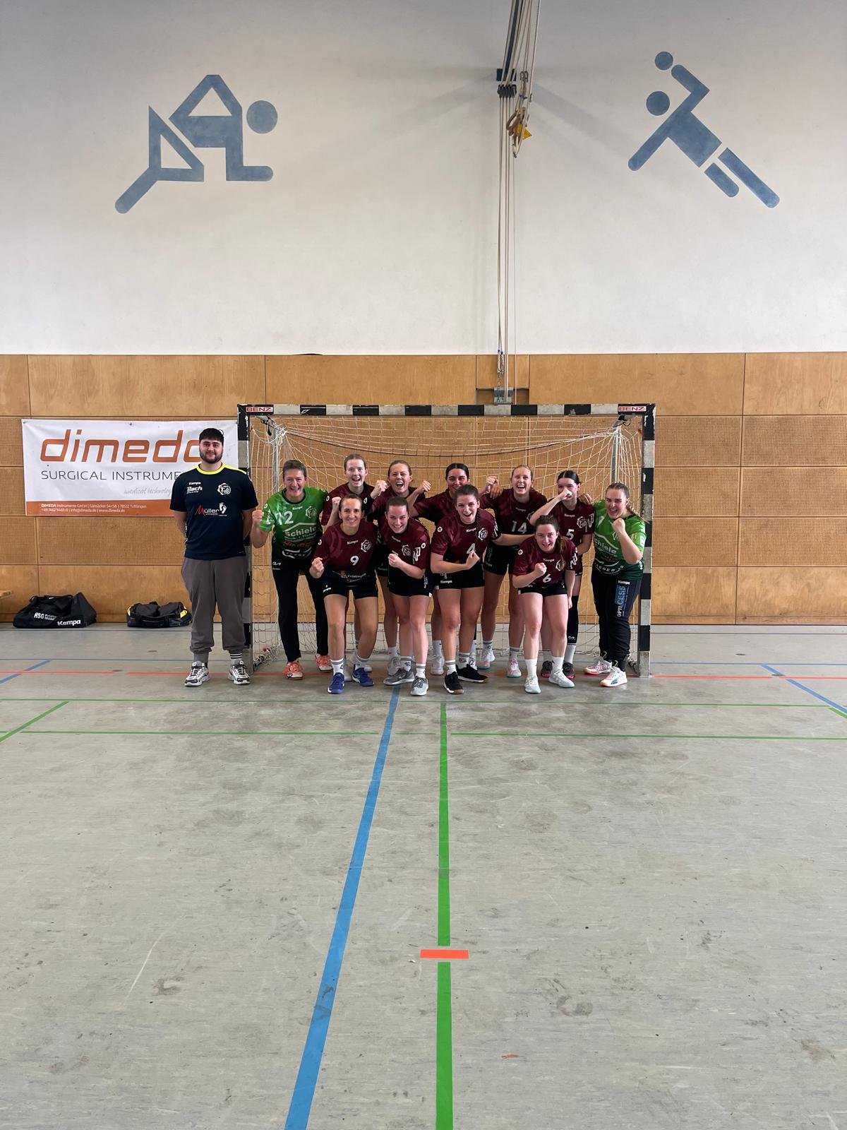 Damen 3 feiern Heimsieg und übernehmen die Tabellenführung